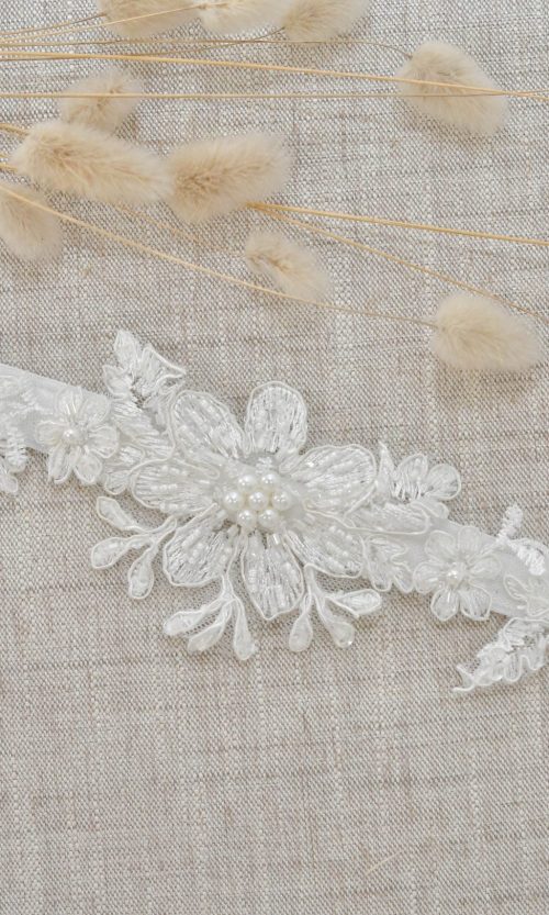 Getting weddy Mindy garter