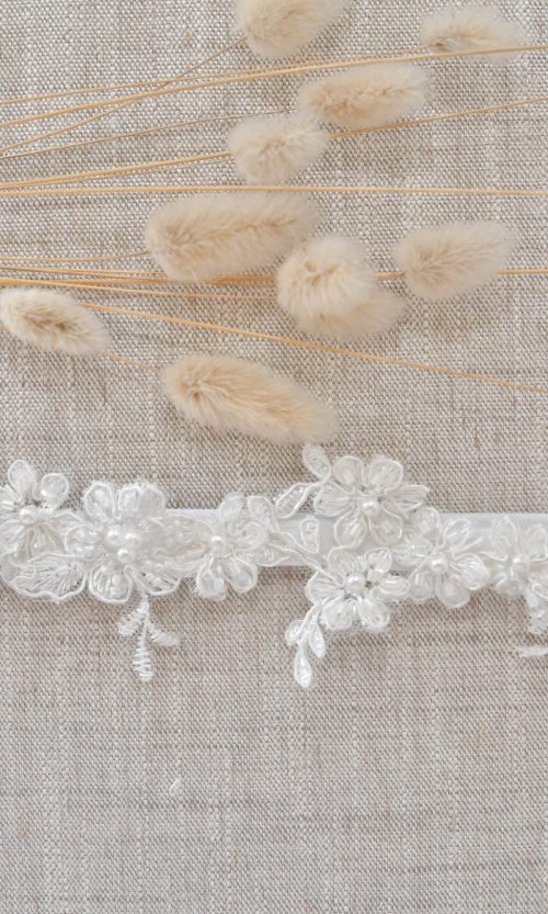 Getting Weddy BONJOUR garter